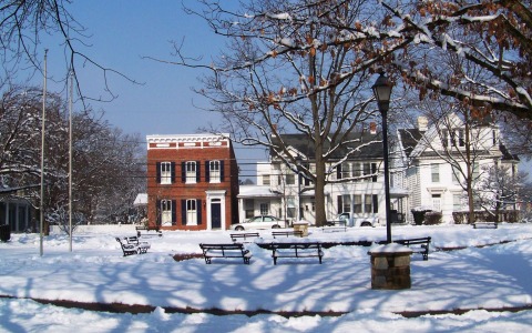 Belle Grove Square